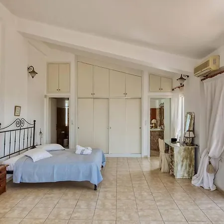 Villa Reiki, Classy Beachfront At Lakkopetra