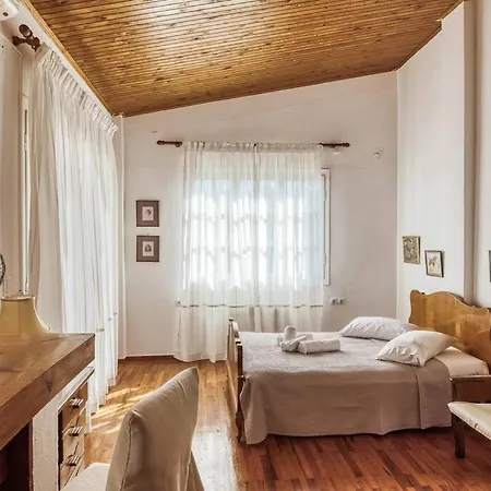 Reiki, Classy Beachfront At Lakkopetra