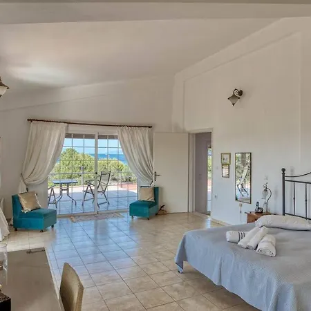 Reiki, Classy Beachfront At Lakkopetra Villa