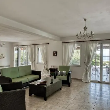 Reiki, Classy Beachfront At Lakkopetra