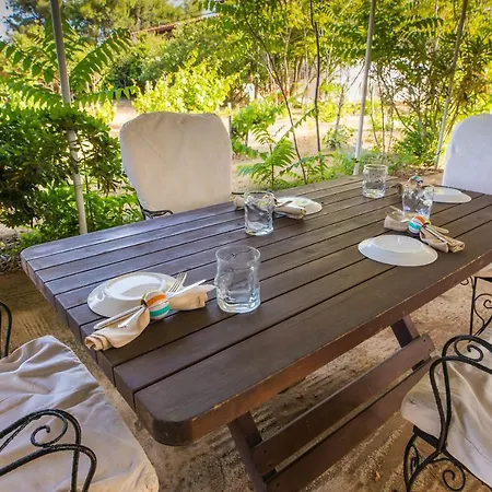 Reiki, Classy Beachfront At Lakkopetra